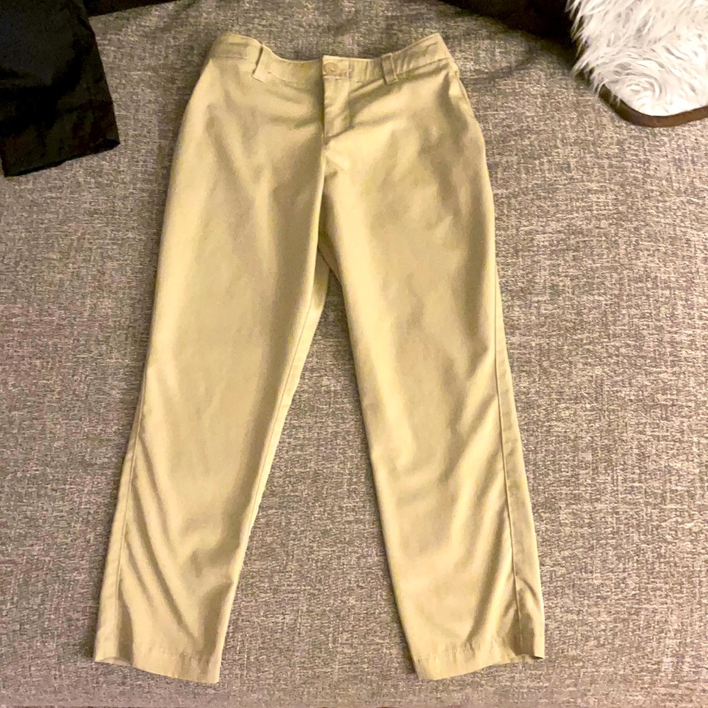 Boys underarmour golf pants in tan size 8